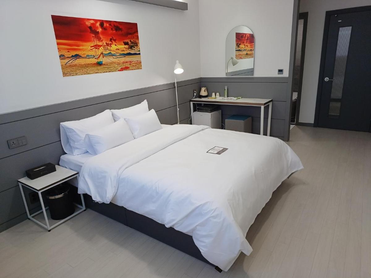Hi& Hotel Pyeongtaek Exterior photo